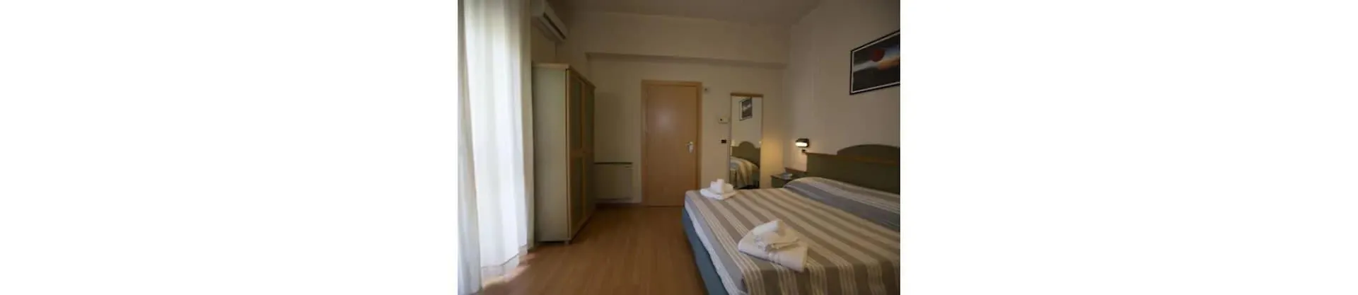 Hotel Impero Ρίμινι 3*,
