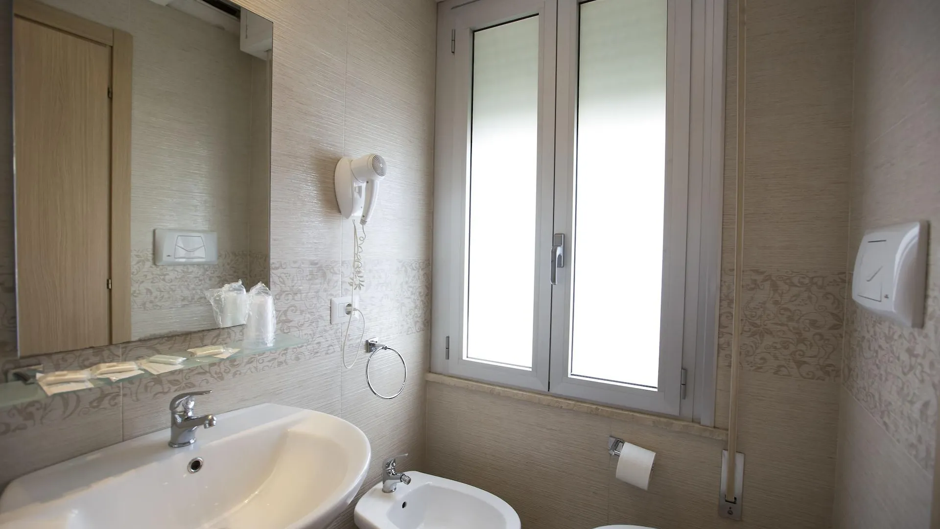 Hotel Impero Ρίμινι