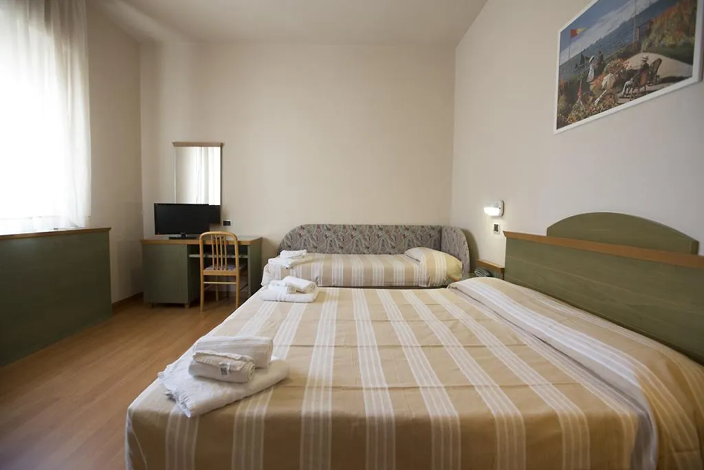 Hotel Impero Римини
