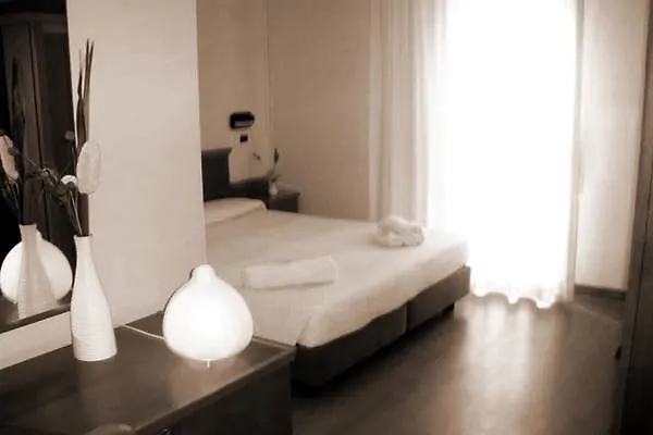 Hotel Impero Rimini 3*,  İtalya